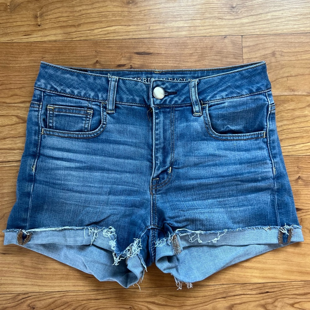 American Eagle Super Stretch Shorts, size 4